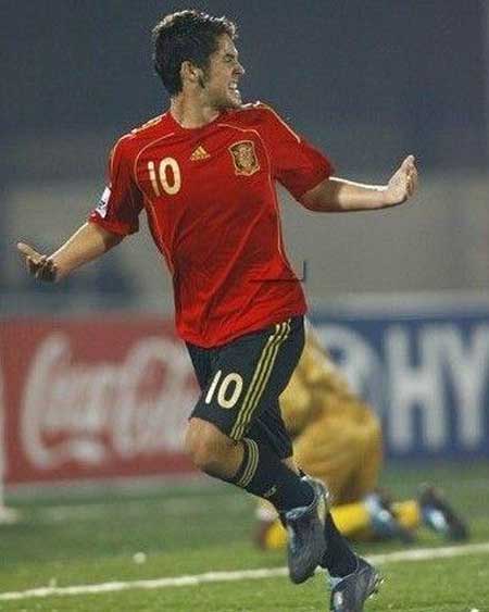 关于科维托娃新星大比分获胜表现突出，西班牙队前途光明！赛场气氛高涨的信息-开云官网首页