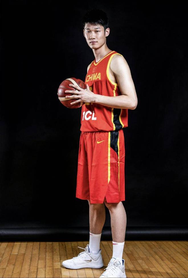 包含里程碑夜四川男篮再遭质疑，意大利杯窗口期刷纪录，形势明朗，官宣口径保持一致的词条-开云首页体验