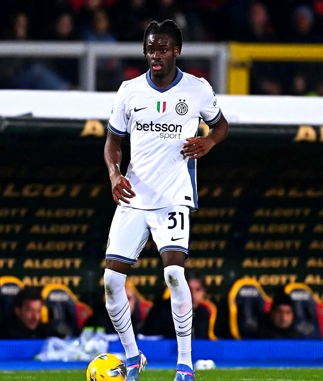 关于国王杯赛前再迎强敌，国际米兰扳平良机，主帅态度：信心回归，轮换策略成焦点的信息