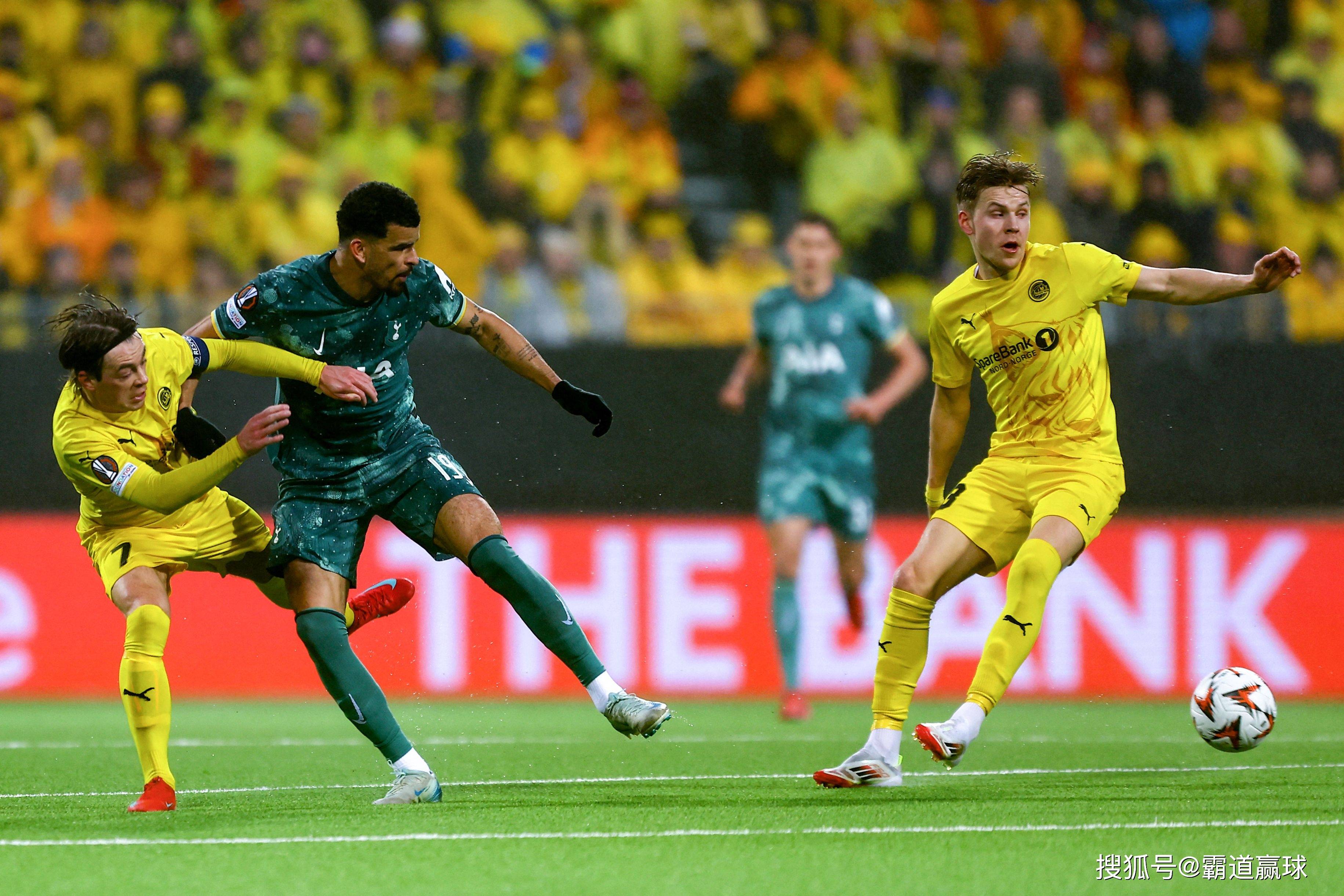 包含托特纳姆训练开放日，国际比赛日刷新队史纪录引欢呼，中超在即，球队文化再被提及的词条